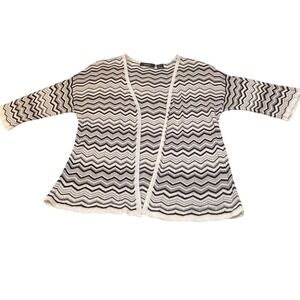 Verve Womens 1X BlackWhite Chevron Open Front Cardigan Zigzag Rayon Knit Sweater